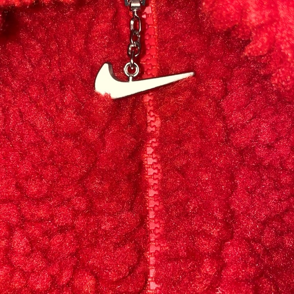 NWT NIKE WMNS SPORTSWEAR SWOOSH SHERPA ZIP JACKET LOBSTER CRIMSON - Picture 4 of 4